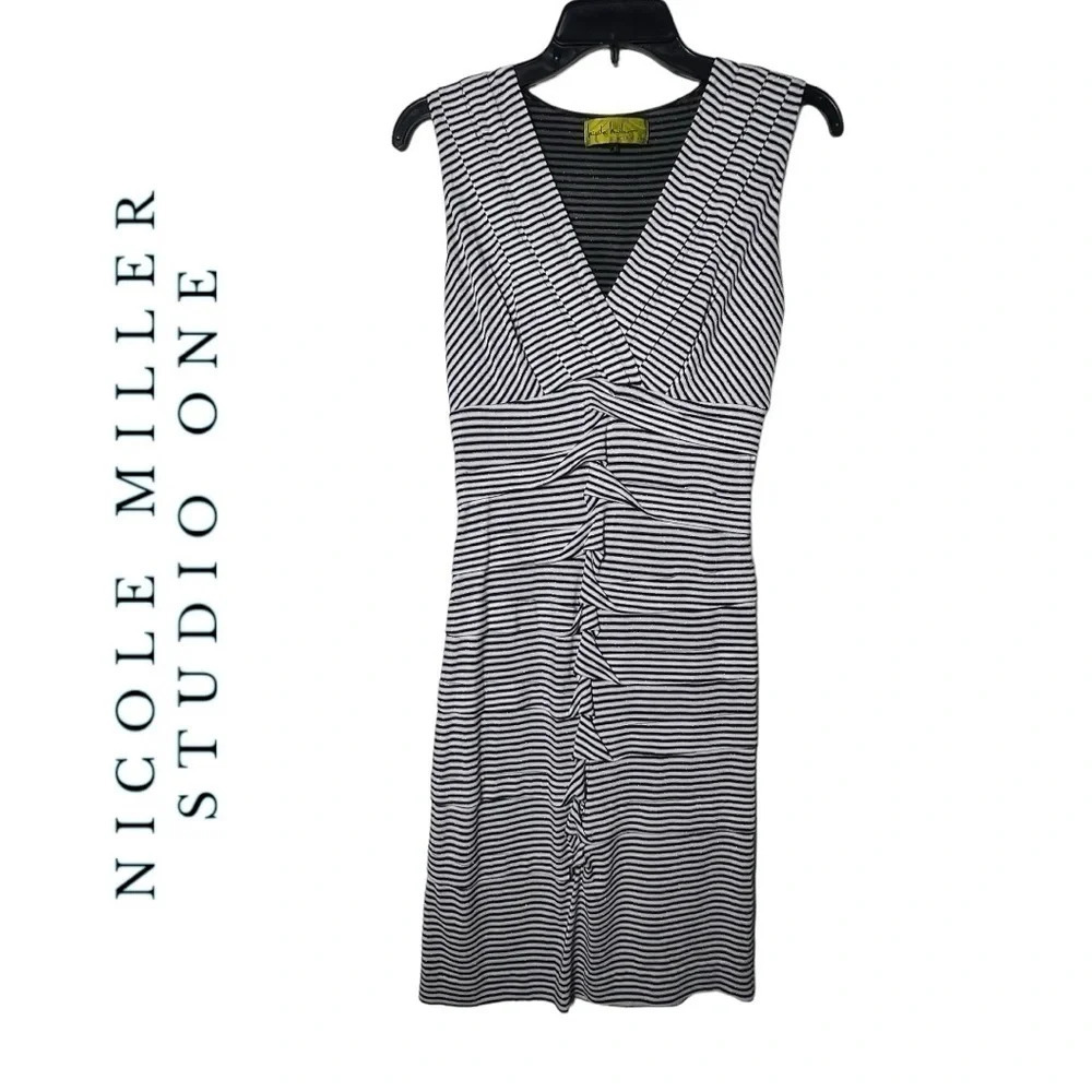 1774. NICOLE MILLER STUDIO ONE SLEEVELESS MINI LENGTH DRESS SIZE SMALL STRIPES